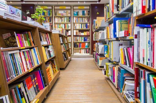 چالش های پیش روی بازار نشر در دوران قرنطینه ، تغییر ماهیت کتابفروشی ها خطری جدی در عرصۀ فرهنگ